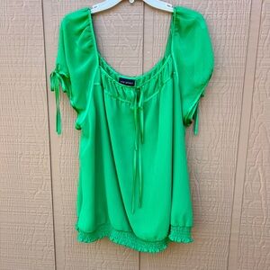 ⭐️Lane Bryant Bright Green Blouse
